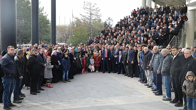 AK Partili Belediye Başkanı'ndan sitem dolu sözler: 5 kuruş bile etmeyecek değerde olanların oyunlarına...