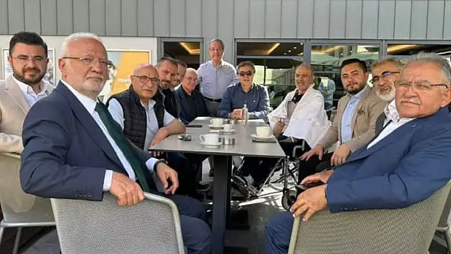 AK Partili isimler önce Bekir Yıldız'ı hastanede ziyaret etti, Yıldız daha sonra bakın kimi ziyaret etti?