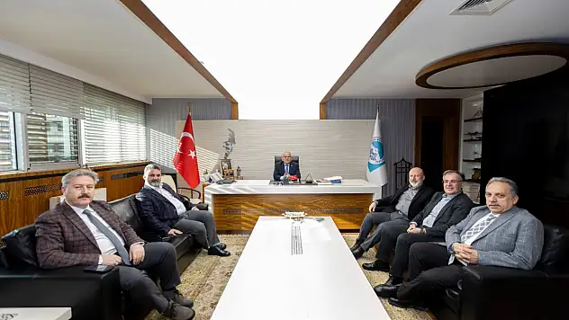 AK Partili isimler orada buluştu! Masada neler konuşuldu?