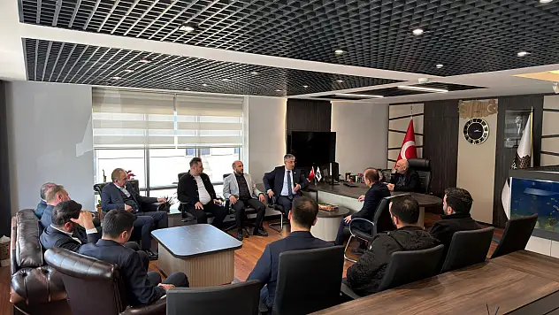 AK Partili Vekil Mimarsinan OSB'de! Tek tek ziyaret etti