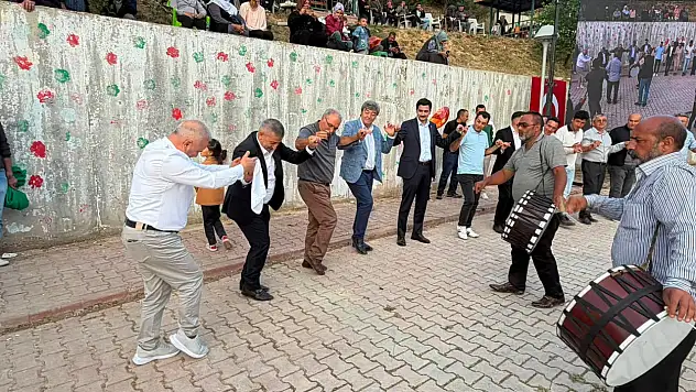 AK Partili Vekili daha önce hiç böyle görmediniz!