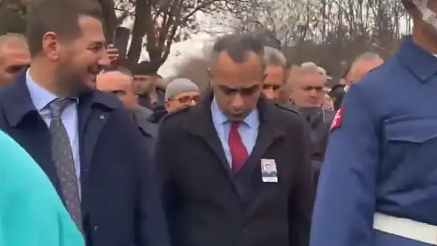 AK Partililer şehit cenazesinde tepki çeken görüntüyü nasıl savundu?