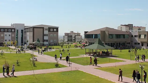 Akademik kariyer düşünenlere fırsat! Üniversite'den yeni alım