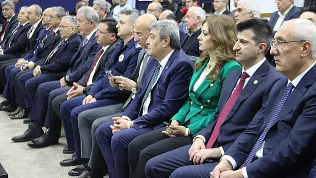 Akar, 'Bir savaşın içindeyiz'