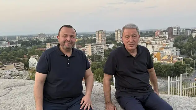 Akar da artık o adreste!