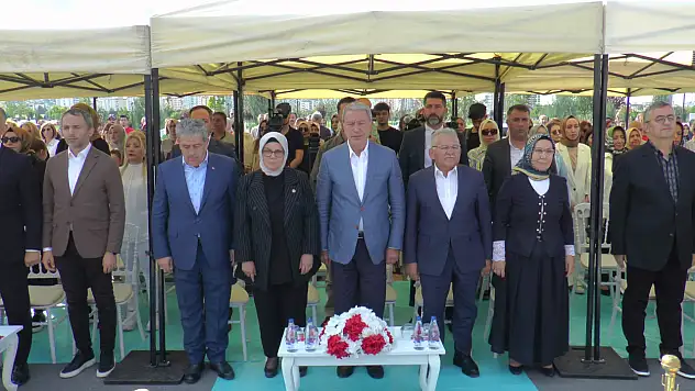 Akar'dan dikkat çeken çağrı! 'İnsanların evinden çıkması lazım'
