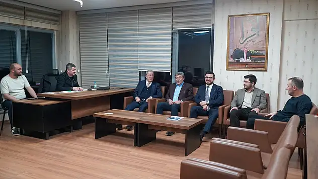 Akar ve Ataş, Ramazan için kurulan merkezi ziyaret etti!