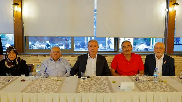 Akar ve Büyükkılıç'tan dikkat çeken buluşma