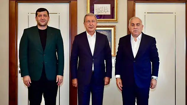 Akar ve Ersoy İstanbul'da! Belediye Başkanı'na dikkat çeken ziyaret