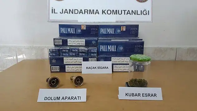Akaryakıt İstasyonunda Esrar ve Kaçak Sigara Operasyonu