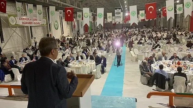 Akay, 'Çocuklarımızın geleceği için çalışıyoruz'
