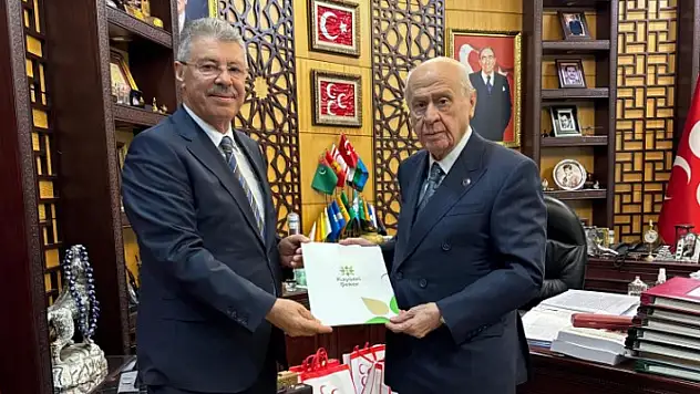 Akay'dan sürpriz Ankara ziyareti: Bahçeli'ye sunulan raporun detaylarında neler var?