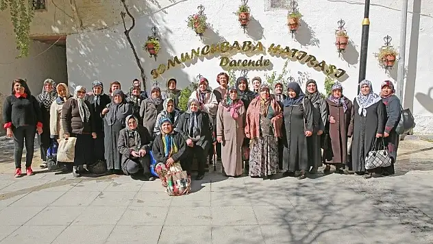 Akçakayalılar Somuncu Baba'yı ziyaret etti