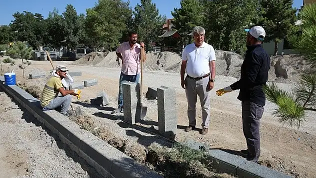 Akkışla'da elektrik hatları yer altına alınıyor