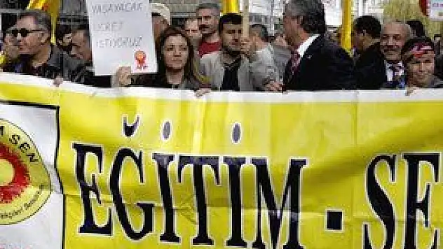 &quotAKP ELİNİ BEDENİMDEN ÇEK!&quot