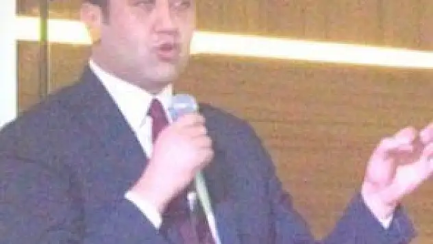 'AKP'NİN ADAYI  KENTTE KAYBOLMUŞ'