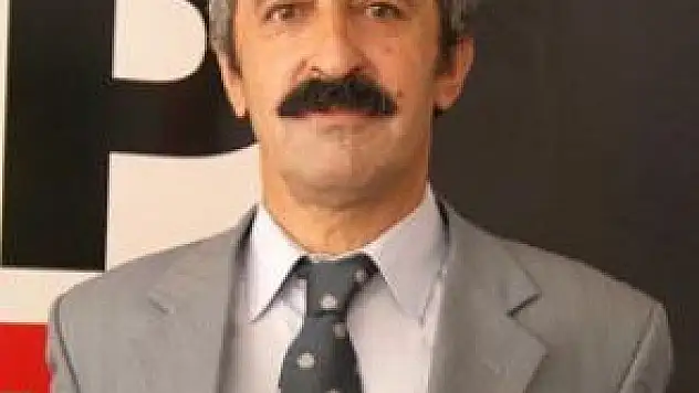 AKP'YE YÖNELİK 'SAHTE ÜYE' DAVASI ERTELENDİ