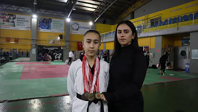 Akran zorbalığını yenip Türkiye 9'uncusu oldu