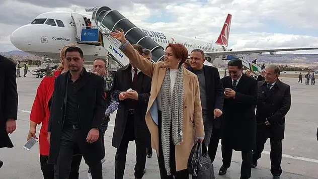 Akşener Kayseri'den geçti