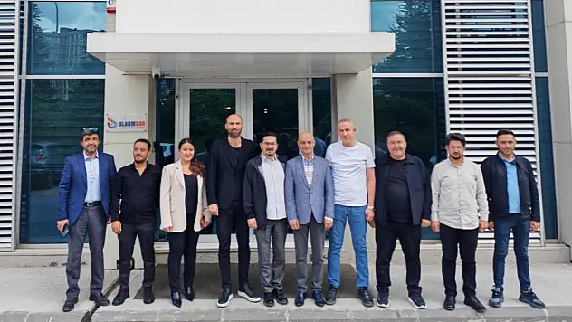 Ali Alkan seçime 1 gün kala o isimlerle bir araya geldi