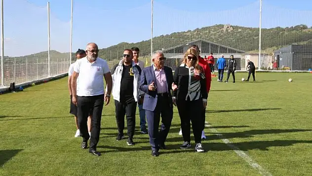 Ali Çamlı aylar sonra Berna Gözbaşı'nın yanında