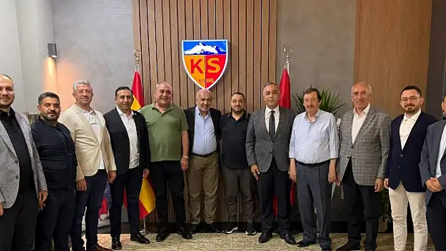 Kayserispor'da Ali Çamlı ve ekibi ilk kararlar için masaya oturdu