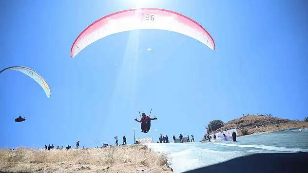 Paraşüt heyecanı...
