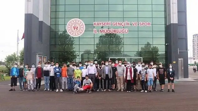 Ali İhsan Kabakcı, kampçıları Hatay'a uğurladı
