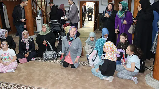 'Allah'a giden yolda engel yok'