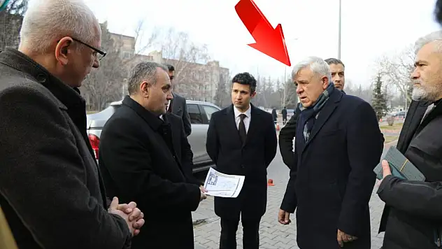 Altuntuğ'un orada ne işi var? Uzun süre sonra ortaya çıktı! Merak uyandırdı...