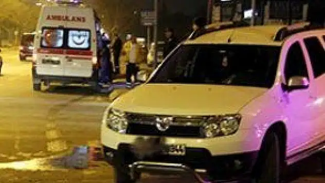AMBULANSLA JEEP ÇARPIŞTI:1 YARALI