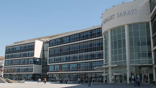 Amiri, işçiye 'Terbiyesiz' derse bakın ne oluyor?