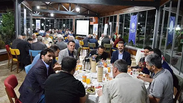 Anadolu Gençlik Derneği Kayseri Şubesi MGV Vefa Gecesi Düzenledi
