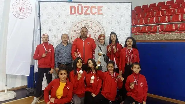 Analig Taekqondo'da Kayseri Takımı Türkiye Üçüncüsü Oldu
