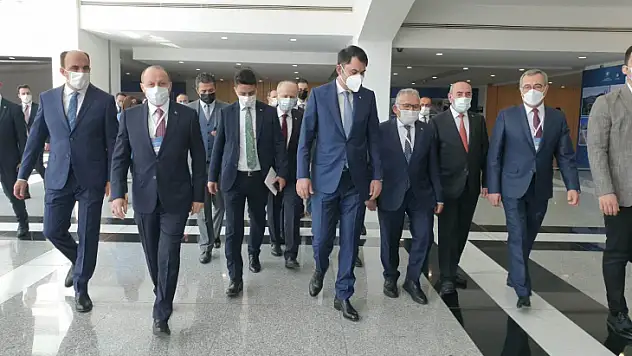 Ankara'da Kayseri için imzaları atıldı! Suriyeliler'e yeni destek de çıktı…