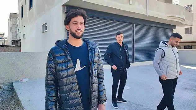 Adana'da kahraman genç, yangında mahsur kalan bebeği kurtardı