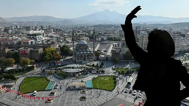 Arabesk müziğin efsane ismi Kayseri'ye geliyor! Biletleri satışa çıktı