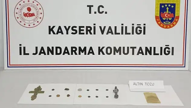Araç yapılan aramada bakın neler çıktı!