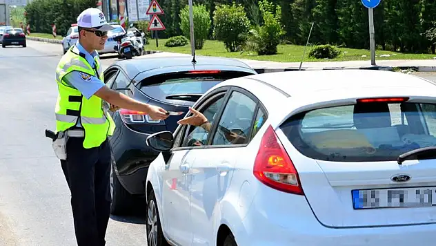 Araçlarında o plaka olanlar dikkat! Bakan açıklama yaptı