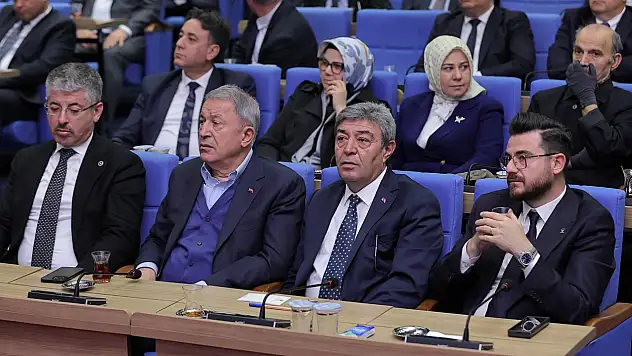 Aralarında nasıl bir sır var? Merak edilen o sırrı bakın kim açık etti?