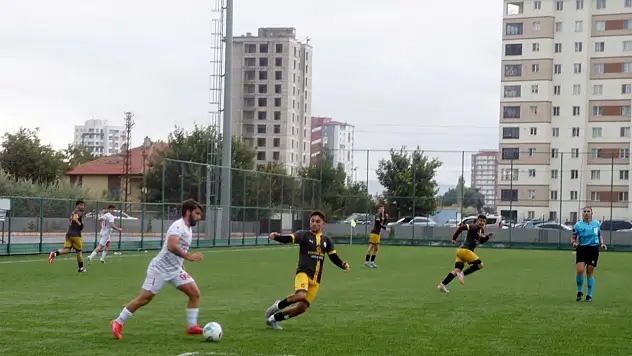 Argıncık'ta gol yağmuru: Esen Makina 7 gol attı!