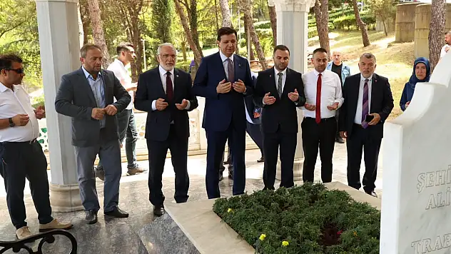 Arıkan katili ayaklarından asılan ismin mezarını ziyaret etti