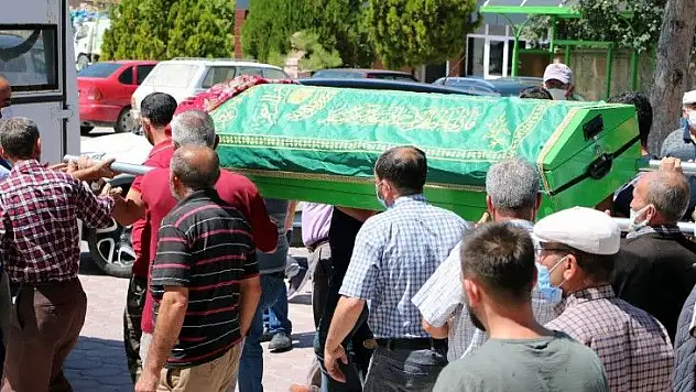 Cinayete kurban giden İkranur, son yolculuğuna uğurlandı