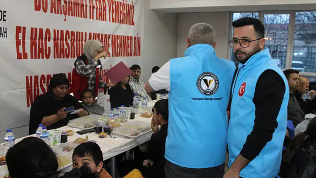 Asırlık vakıf özel çocuklarla aynı sofrada