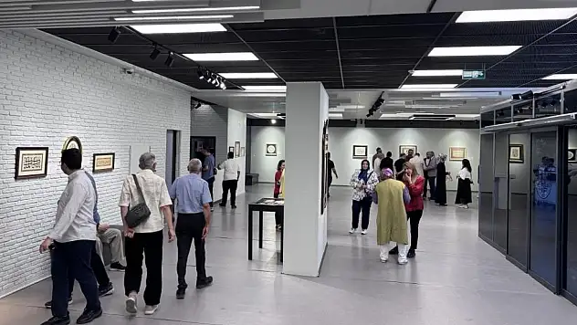 'Aşk olmadan meşk olmaz' diyerek Kayseri'de açtılar: Eserler görücüye çıktı