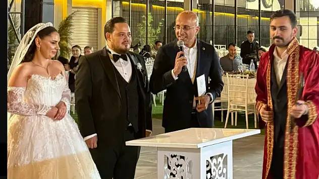 Aşkın Genç, bir günde iki mutluluğa ortak oldu