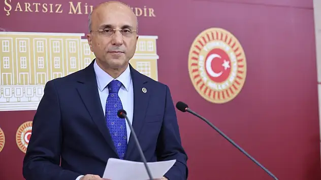 Aşkın Genç'ten bayram öncesi emekli ikramiyesi çıkışı: Bir torbayı doldurmuyor ama cüzdanını boşaltıyor!