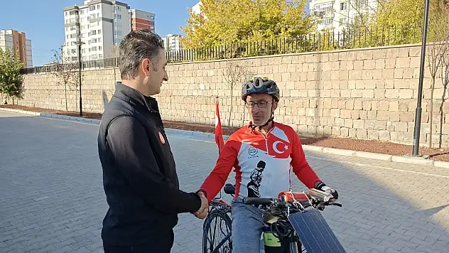 'Asrın felaketi' anısına pedal çeviriyor