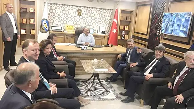 İYİ Parti Kayseri Milletvekili Dursun Ataş iyiler kervanı ile yollara düştü