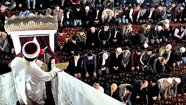 Atatürk'süz hutbeye vatandaştan tepki!